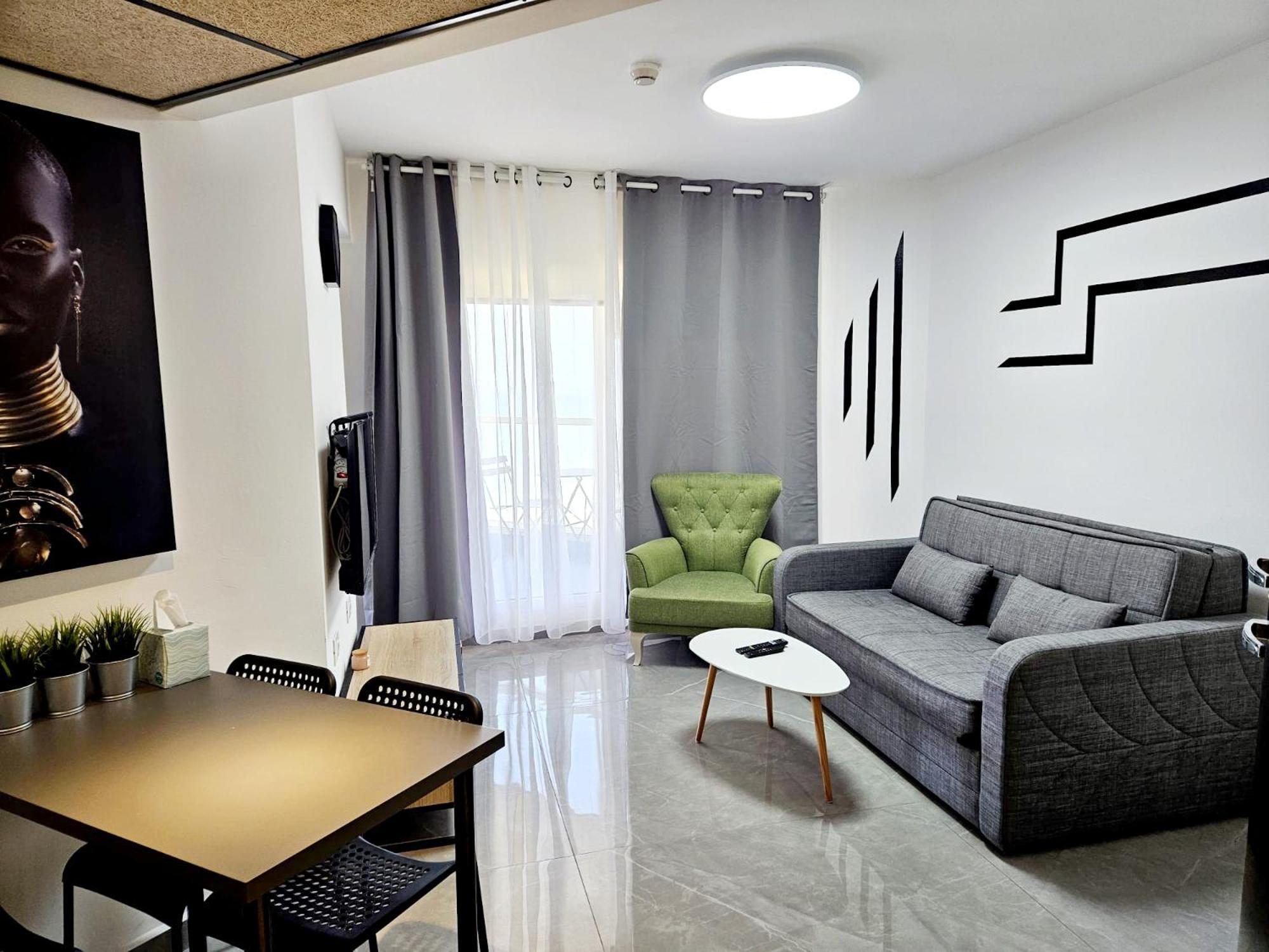 Go To Apartments In Leonardo Bat Yam Kamer foto